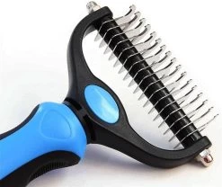 Professionele Ondervacht Kam Voor Hond En Kat S – Hondenborstel – Kattenborstel - Hondenkam –Anti Klit - Haarverwijderaar Voor Huisdieren - Pijnloos - Huisdiervriendelijk – Klittenkam - Voorkomt Haaruitval - Kleine Variant- Black Friday - Sinterklaas 11 Professionele Ondervacht Kam Voor Hond En Kat S – Hondenborstel – Kattenborstel - Hondenkam –Anti Klit - Haarverwijderaar Voor Huisdieren - Pijnloos - Huisdiervriendelijk – Klittenkam - Voorkomt Haaruitval - Kleine Variant- Black Friday - Sinterklaas -Hondenbenodigdheden 1200x1012 2