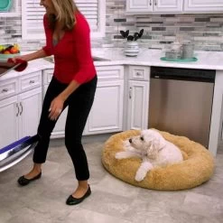 Peaceful Pooch M - Pluizig Hondenbed - 76cm Diameter - Opvouwbaar - In Verschillende Maten. Kattenbed - Wasbaar - Uitneembare Vulling - Ontspant Gewrichten En Spieren - Anti-slip Noppenbodem 11 Peaceful Pooch M - Pluizig Hondenbed - 76cm Diameter - Opvouwbaar - In Verschillende Maten. Kattenbed - Wasbaar - Uitneembare Vulling - Ontspant Gewrichten En Spieren - Anti-slip Noppenbodem -Hondenbenodigdheden 1200x1200 1425