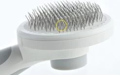 Merkloos Dierenborstel - Haarborstel Huisdieren - Borstel Voor Vacht Huisdier - Borstel Kat - Borstel Hond - Makkelijk Haar Verwijderen Met één Klik - Inclusief Speeltje - Kam Huisdier - Vachtverzorging - Massage 19 Merkloos Dierenborstel - Haarborstel Huisdieren - Borstel Voor Vacht Huisdier - Borstel Kat - Borstel Hond - Makkelijk Haar Verwijderen Met één Klik - Inclusief Speeltje - Kam Huisdier - Vachtverzorging - Massage -Hondenbenodigdheden 1200x751