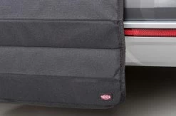 Trixie Bumperbescherming Opvouwbaar Zwart - 80X63 CM 26 Trixie Bumperbescherming Opvouwbaar Zwart - 80X63 CM -Hondenbenodigdheden 1200x794 5