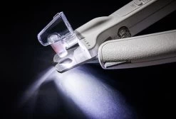 Professionele Oplaadbare LED Licht Nagelknipper, Hond, Kat, Knaagdier, Huisdieren | Dog, Cat, Nail Clipper LED Light, Rechargeable, USB Kabel | Nagelvijl - Nagelschaar Met Vijl, Opvang Van Nagels | Vergrootglas 5x | Extreem Veilig & 100% Effectief -Hondenbenodigdheden 1200x818 1